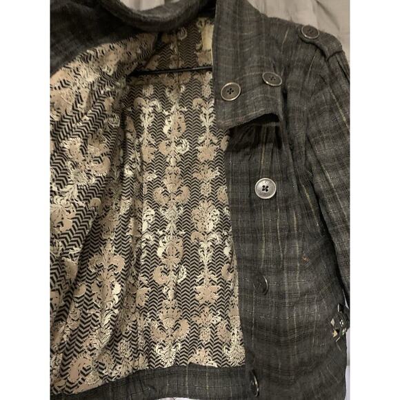 BKE The Buckle Inc Juniors Size Large Jacket Plaid Large Buttons Stud Trim - Picture 6 of 6